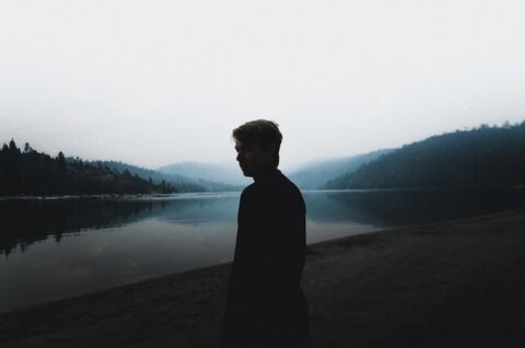 Veilederne svarer: Hvordan kan meditasjon hjelpe i sorg?